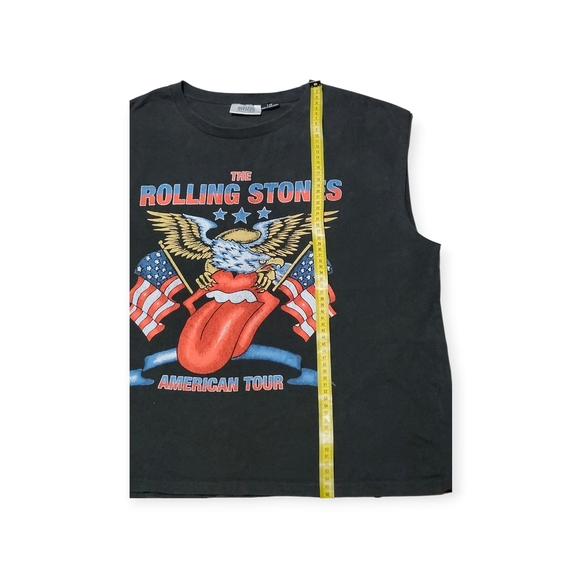 Rolling Stones Black and Red Short Sleeve Tee - Picture 2 of 6